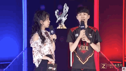 人注目的焦 人注目的焦