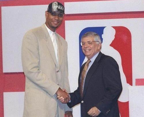 据官方公告 据官方公告