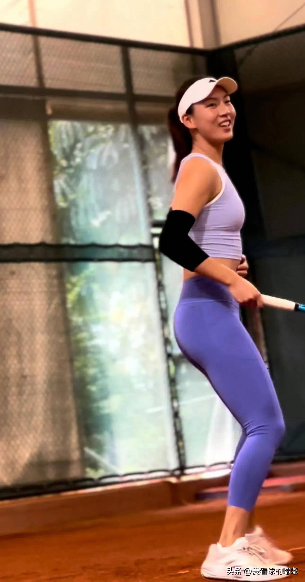 两地球队的 两地球队的